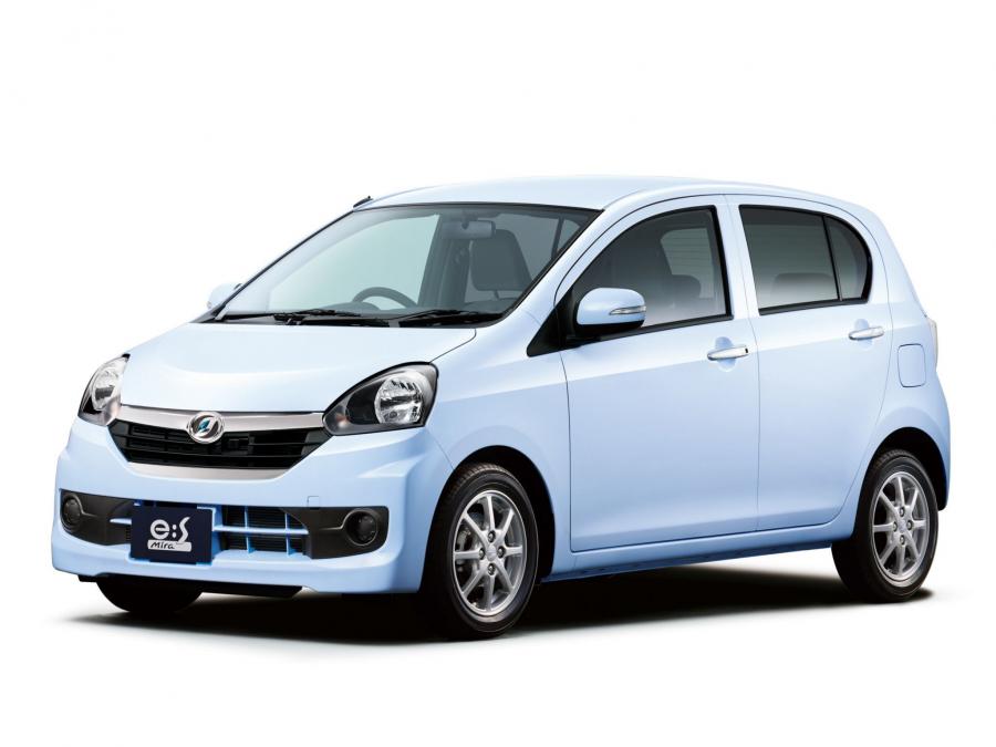  Daihatsu Mira e:S 2013 года  (фото 4 из 10)